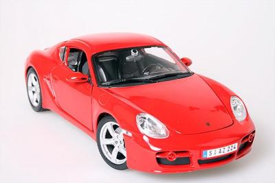 SCALA: 1:18 - MAISTO - MOD.: PORSCHE CAYMAN S - Colore: ROSSA