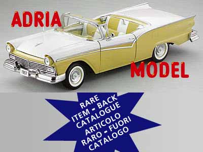 SCALA: 1:18 - SUN STAR - MOD.: FORD Fairlane 1957 Skyliner - Colore: Bianco e Verde Giallo